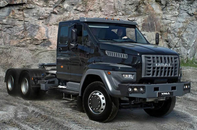 烏拉爾 NEXT 6x4卡車全系上市，助力道路普通貨物運輸新升級